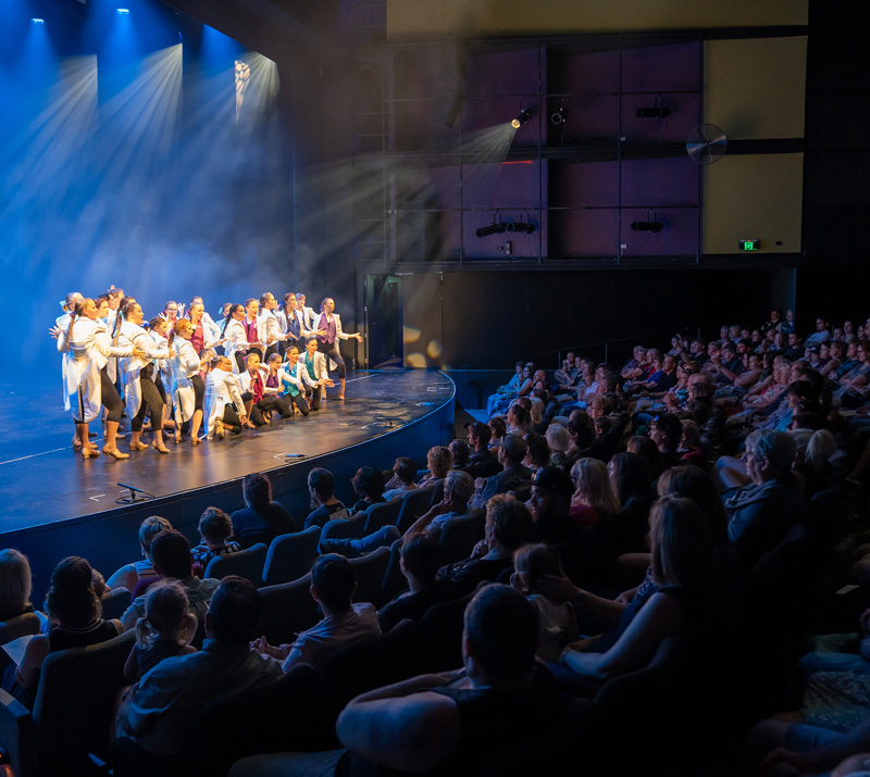 Brolga Theatre performance. Photo David Pierson